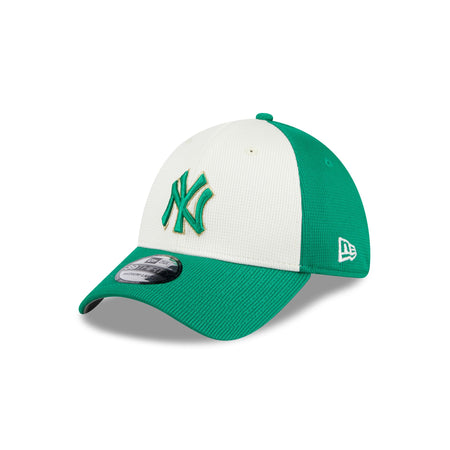 New York Yankees St. Patrick's Day 2024 39THIRTY Stretch Fit Hat