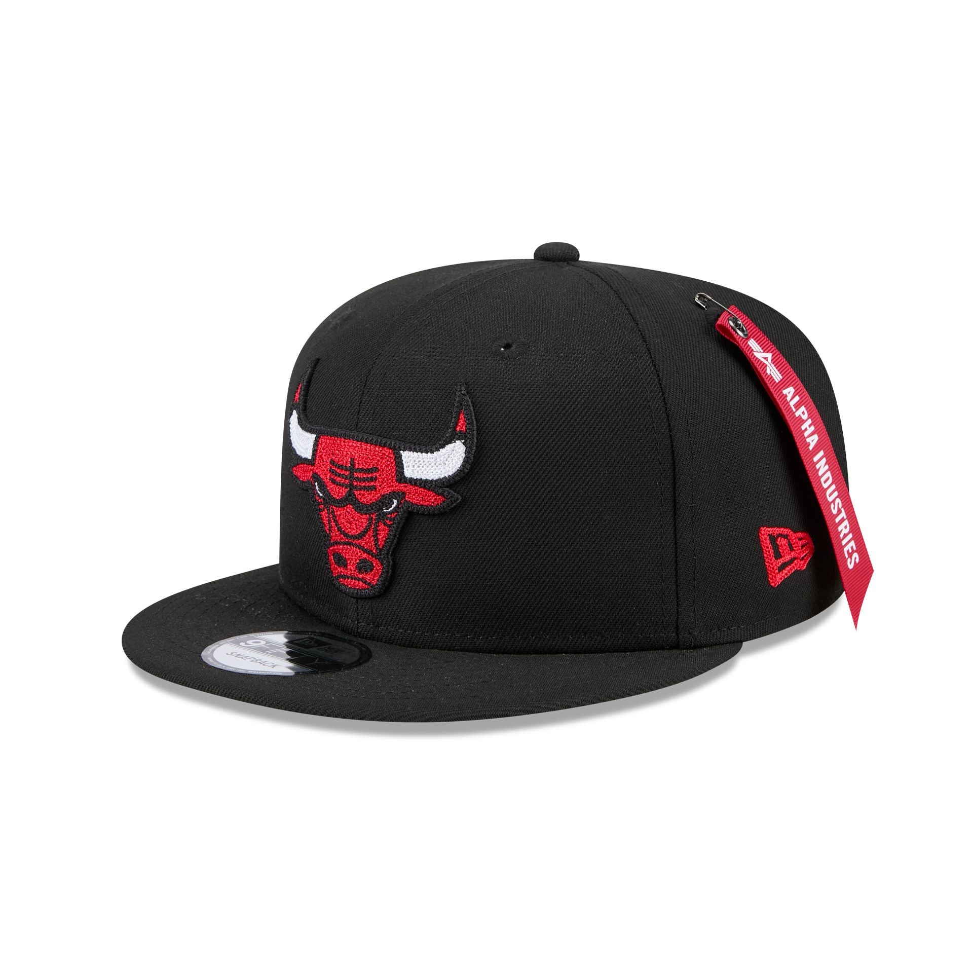 Alpha Industries x Chicago Bulls Black 9FIFTY Snapback Hat – New