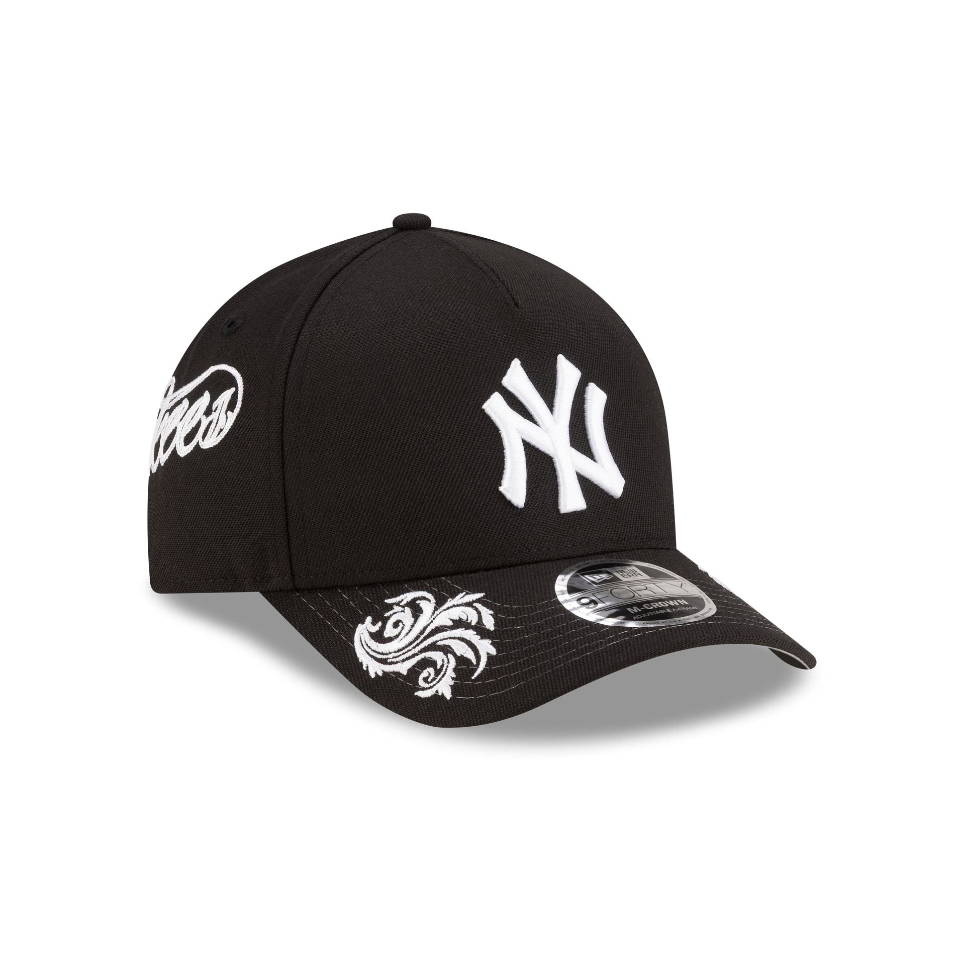 New York Yankees Script Black and White 9FORTY M-Crown A-Frame