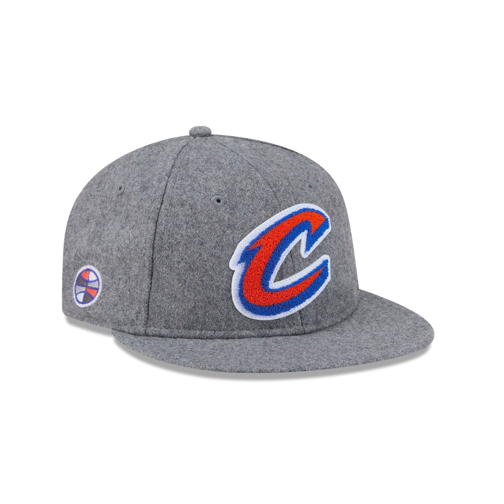 Cleveland Cavaliers Chenille Woven Retro Crown 9FIFTY Adjustable