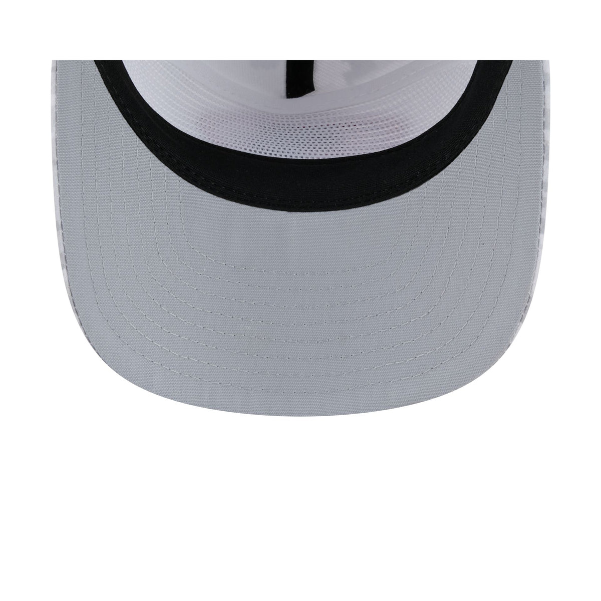San Francisco 49ers 2026 Salute to Service Fan Gear Snow 19TWENTY Snapback Hat