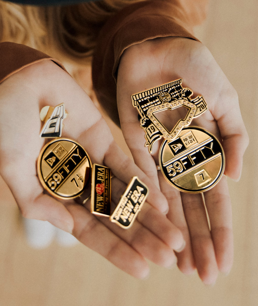 Pins & Clips – New Era Cap