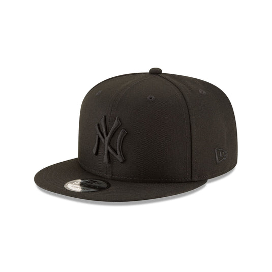 New York Yankees Basic Black on Black 9FIFTY Snapback Hat - New Era Cap