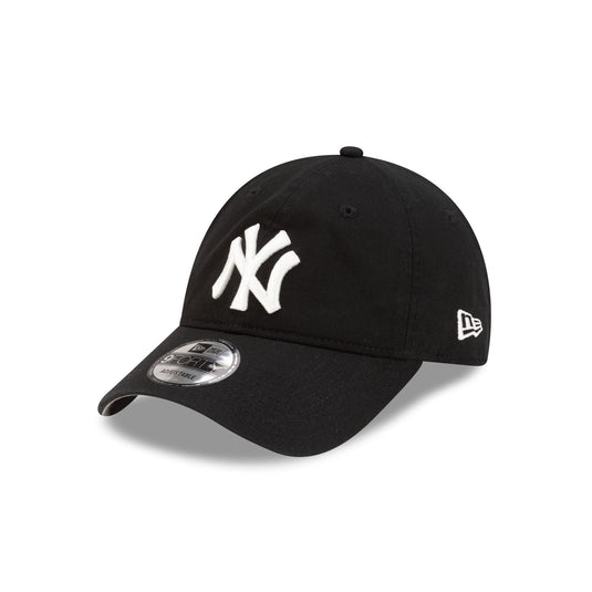 New York Yankees Black 9FORTY Adjustable Hat - New Era Cap