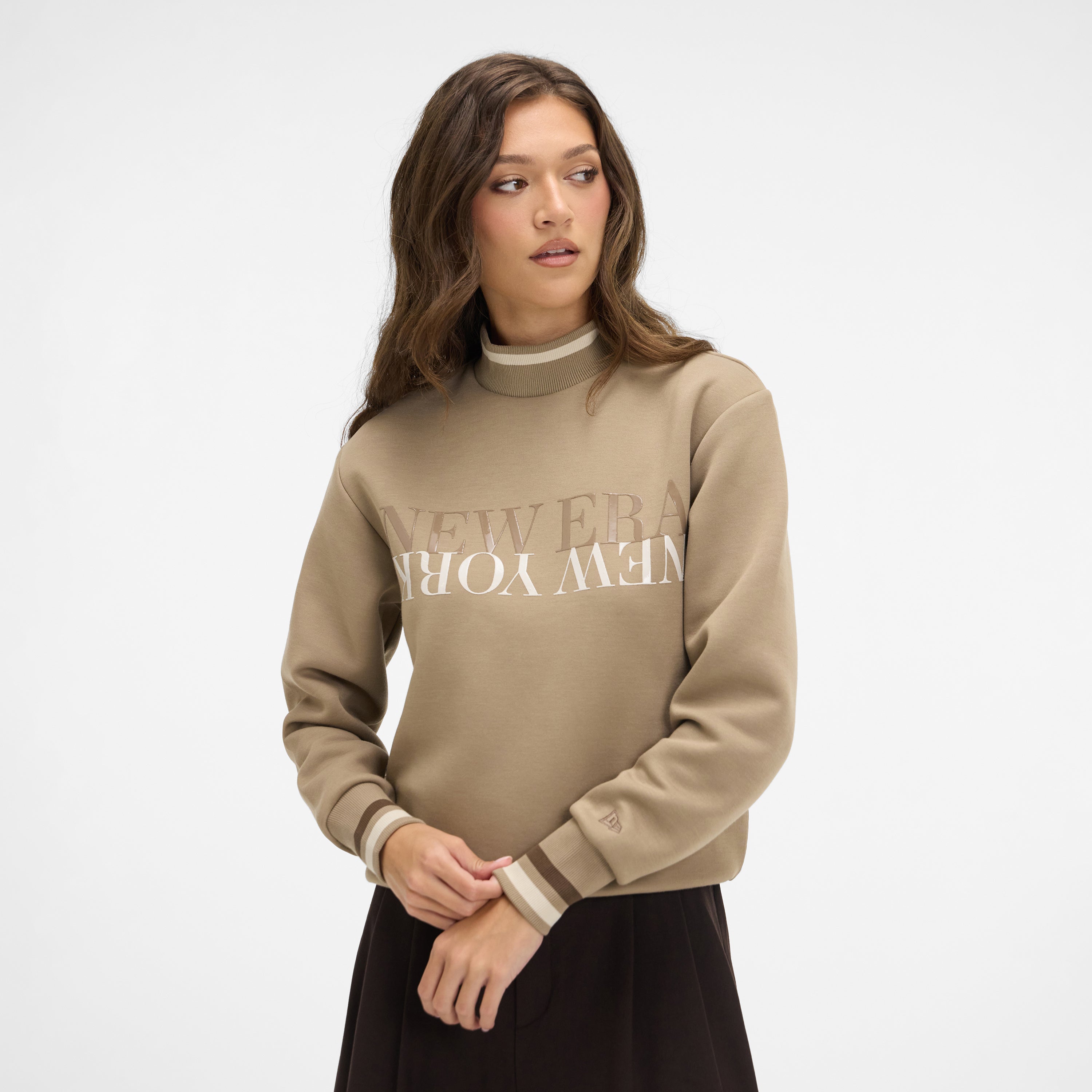 Backwards Tech Sweat Mock Neck XL ベージュ New Era Cap Tech Sweat Beige Mockneck