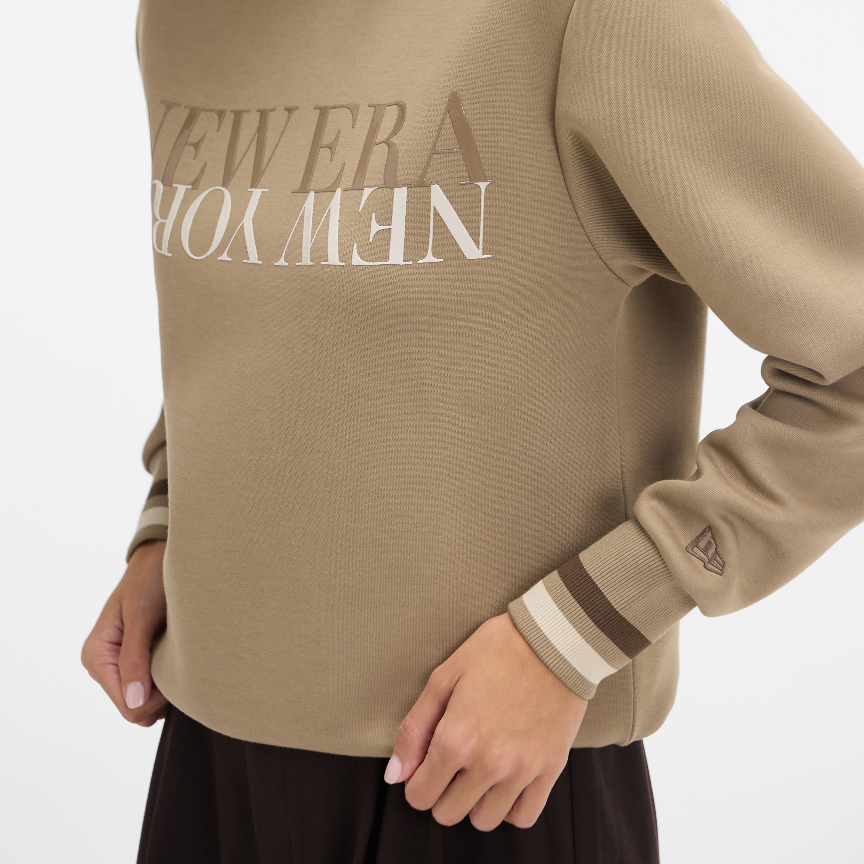 New Era Cap Tech Sweat Beige Mockneck