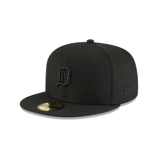 Detroit Tigers Basic Black on Black 59FIFTY Fitted Hat - New Era Cap