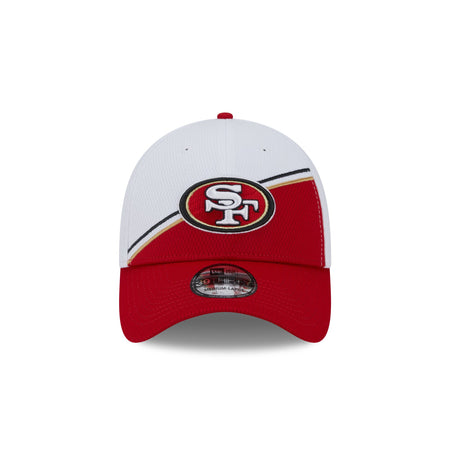 San Francisco 49ers 2023 Sideline White 39THIRTY Stretch Fit Hat