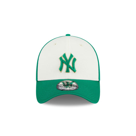 New York Yankees St. Patrick's Day 2024 39THIRTY Stretch Fit Hat
