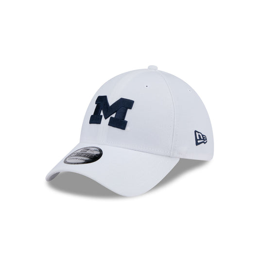 Michigan Wolverines Chrome 39THIRTY Stretch Fit Hat - New Era Cap