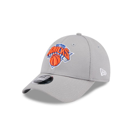 New York Knicks Gray 9FORTY Stretch Snap