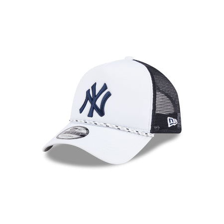 New York Yankees Court Sport 9FORTY A-Frame Trucker Hat