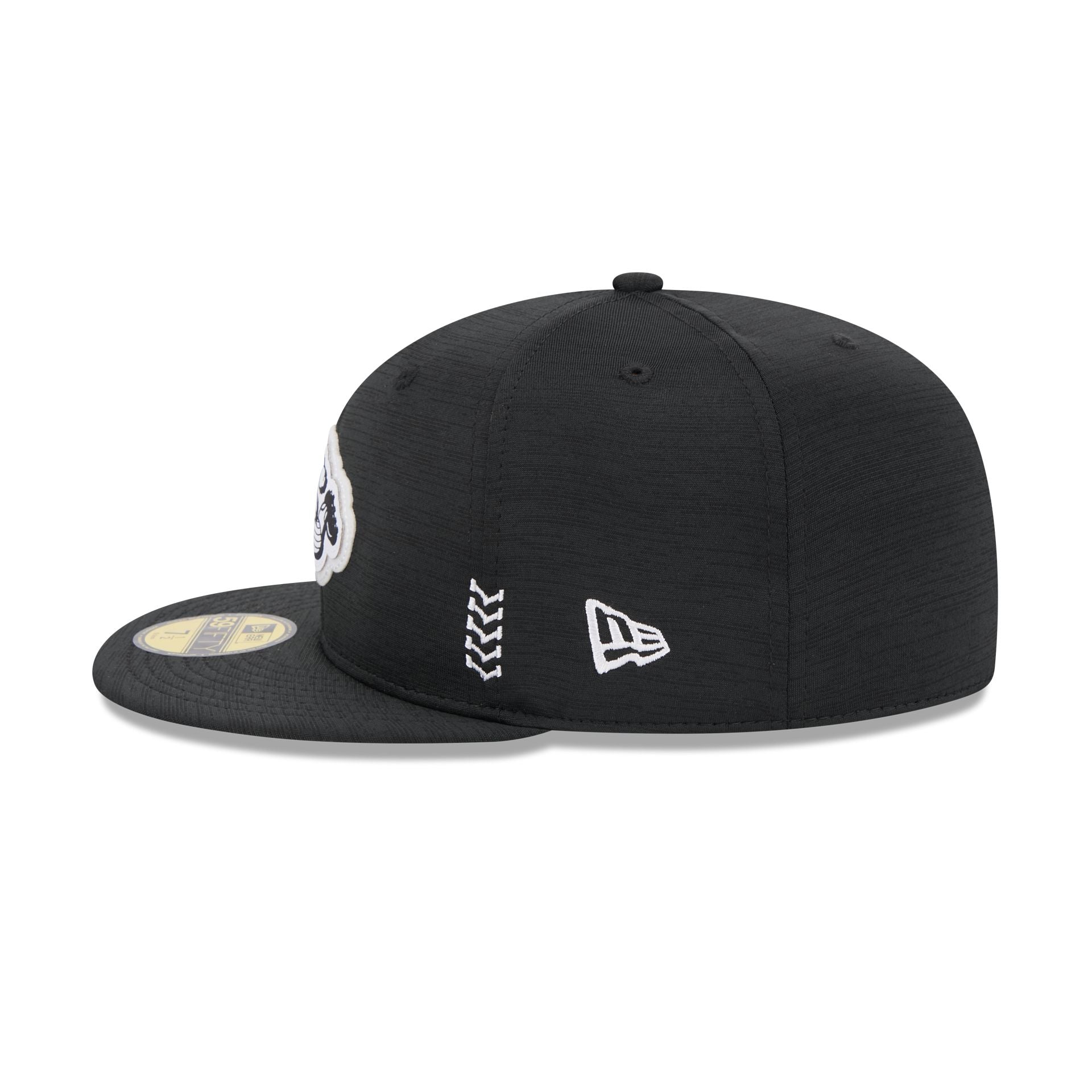 Cincinnati Reds 2024 Clubhouse Black 59FIFTY Fitted Hat New Era Cap cincinnati-reds-2024-clubhouse-black-59fifty-fitted-hat-new-era-cap