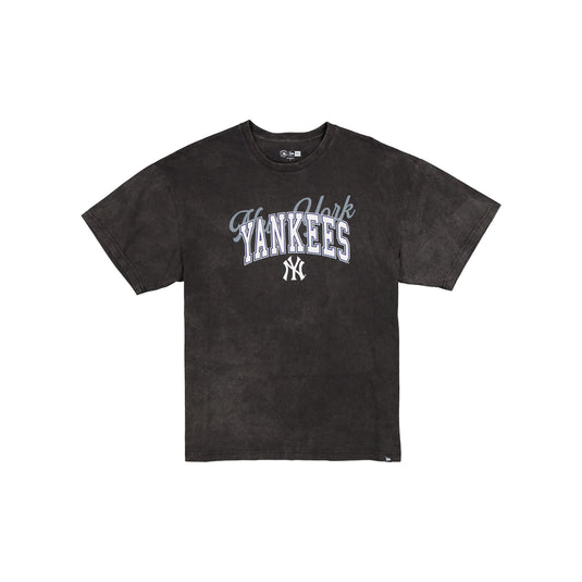 New York Yankees Women's Oversized Washed Black T-Shirt - New Era Cap