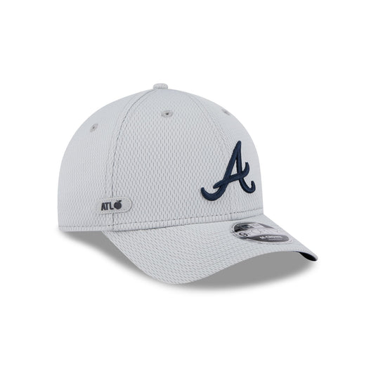 Atlanta Braves 2025 Clubhouse Gray 9FORTY M-Crown Snapback Hat - New Era Cap