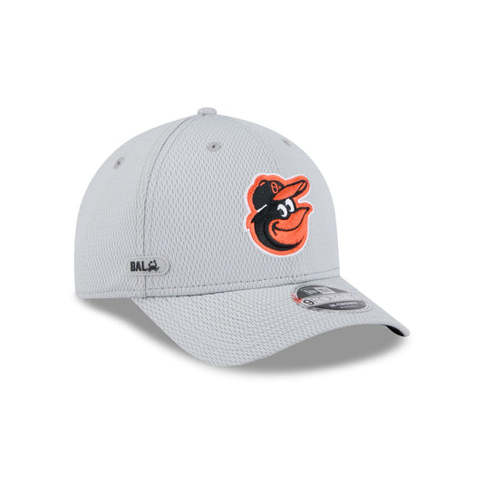 Baltimore Orioles 2025 Clubhouse Gray 9FORTY M-Crown Snapback Hat - New Era Cap
