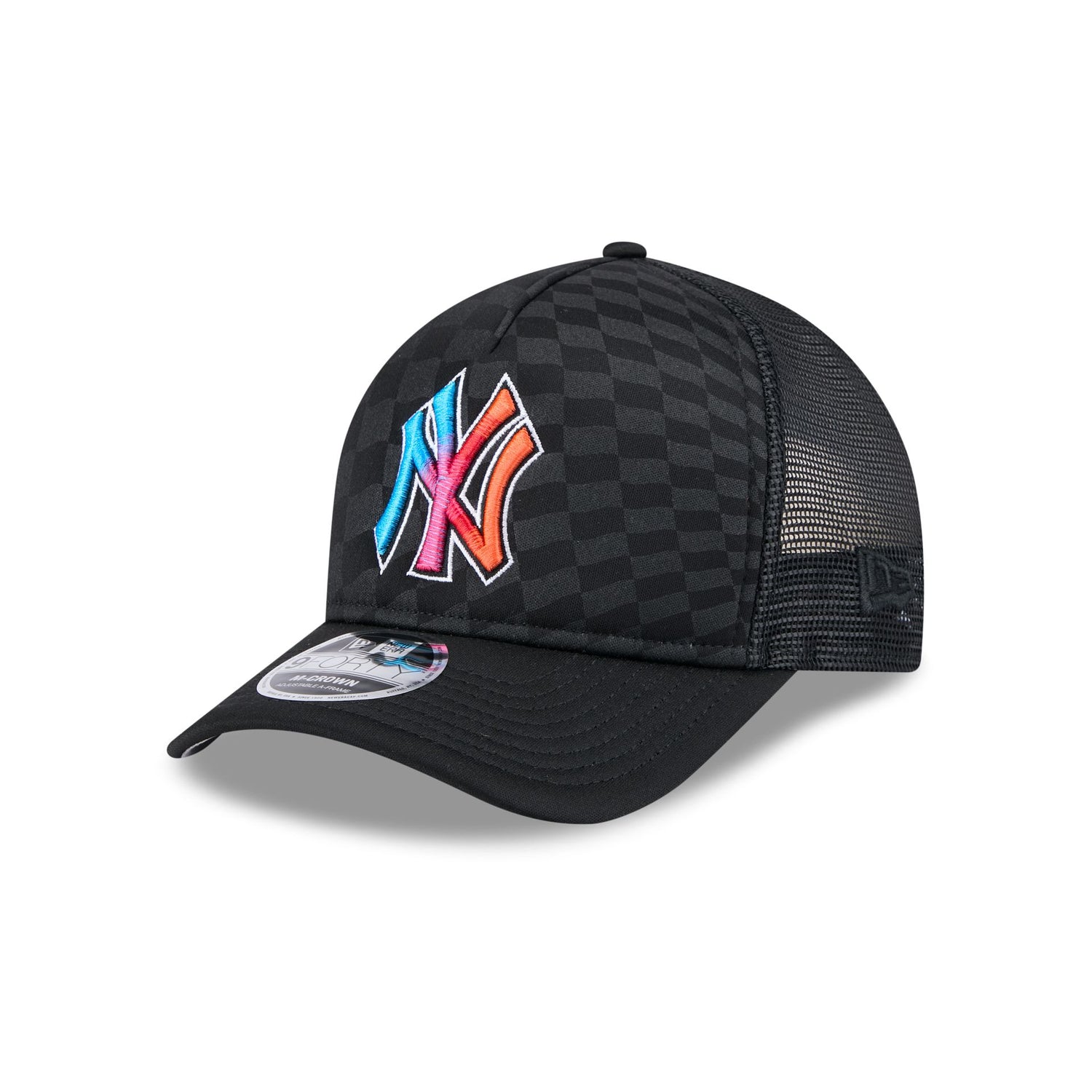 New York Yankees Gradient Raceway 9FORTY M-Crown A-Frame Trucker Hat