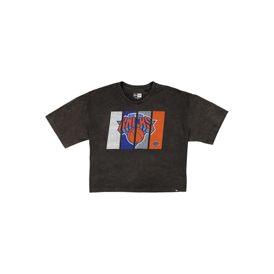 New York Knicks Sport Night Black Cropped Women's T-Shirt - New Era Cap