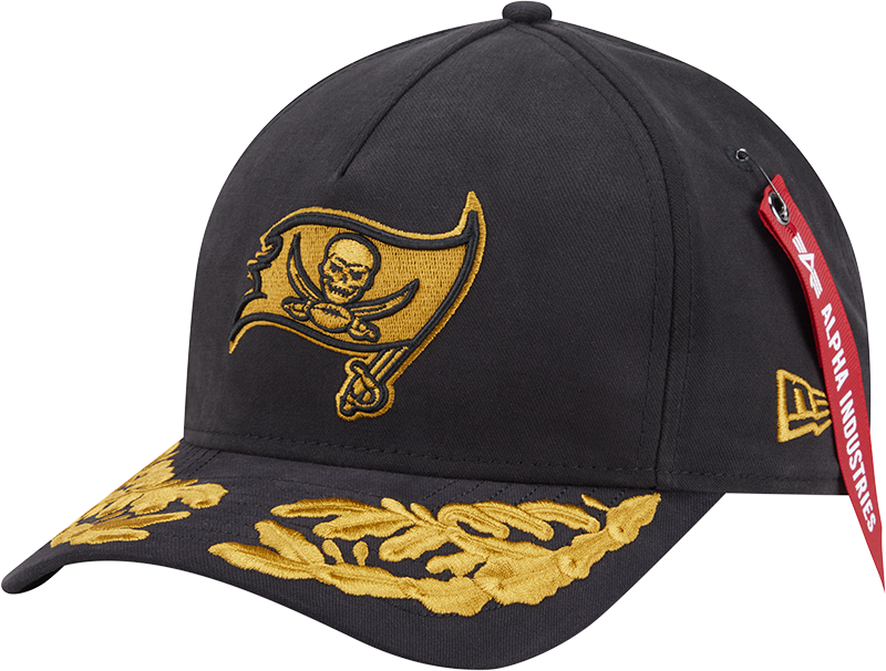 Alpha Industries x Tampa Bay Buccaneers Black 9FORTY M-Crown A-Frame Snapback Hat