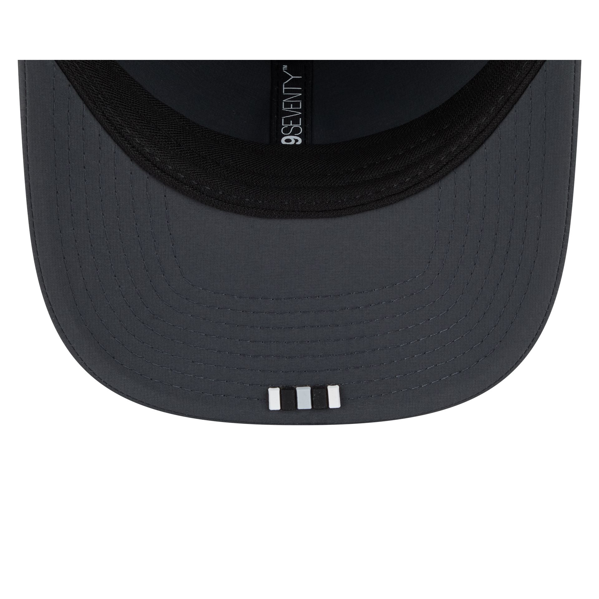 Las Vegas Raiders 2025 Sideline Cold Weather Steel Clouds 9SEVENTY Stretch-Snap Hat