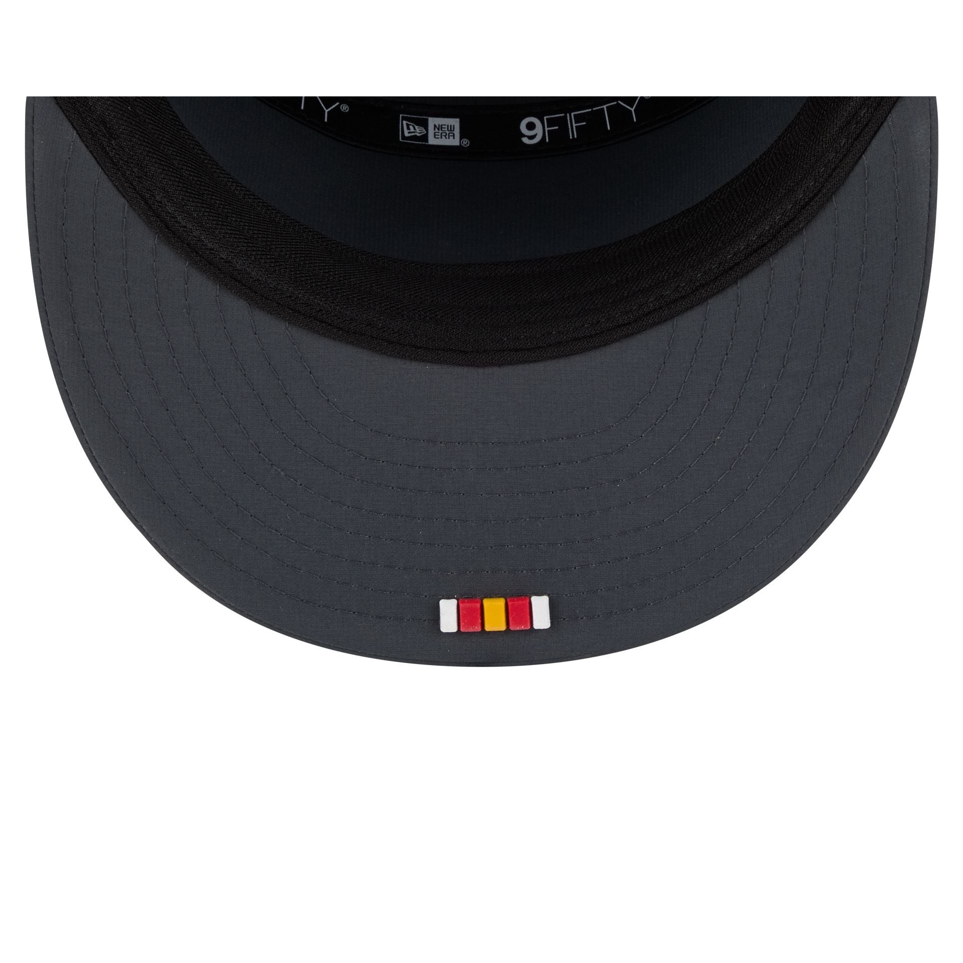 Kansas City Chiefs 2025 Sideline Cold Weather Steel Clouds Split Panel 9FIFTY Snapback Hat