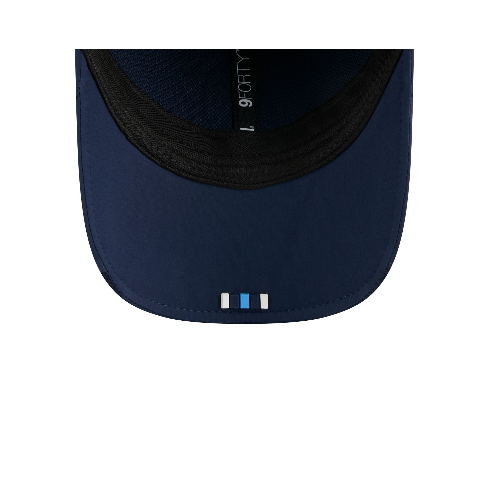 Tennessee Titans 2025 Sideline Hot Weather 9FORTY M-Crown Snapback Hat