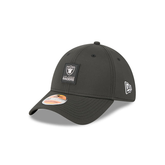 Las Vegas Raiders 2025 Sideline Hot Weather 39THIRTY Stretch Fit Hat - New Era Cap