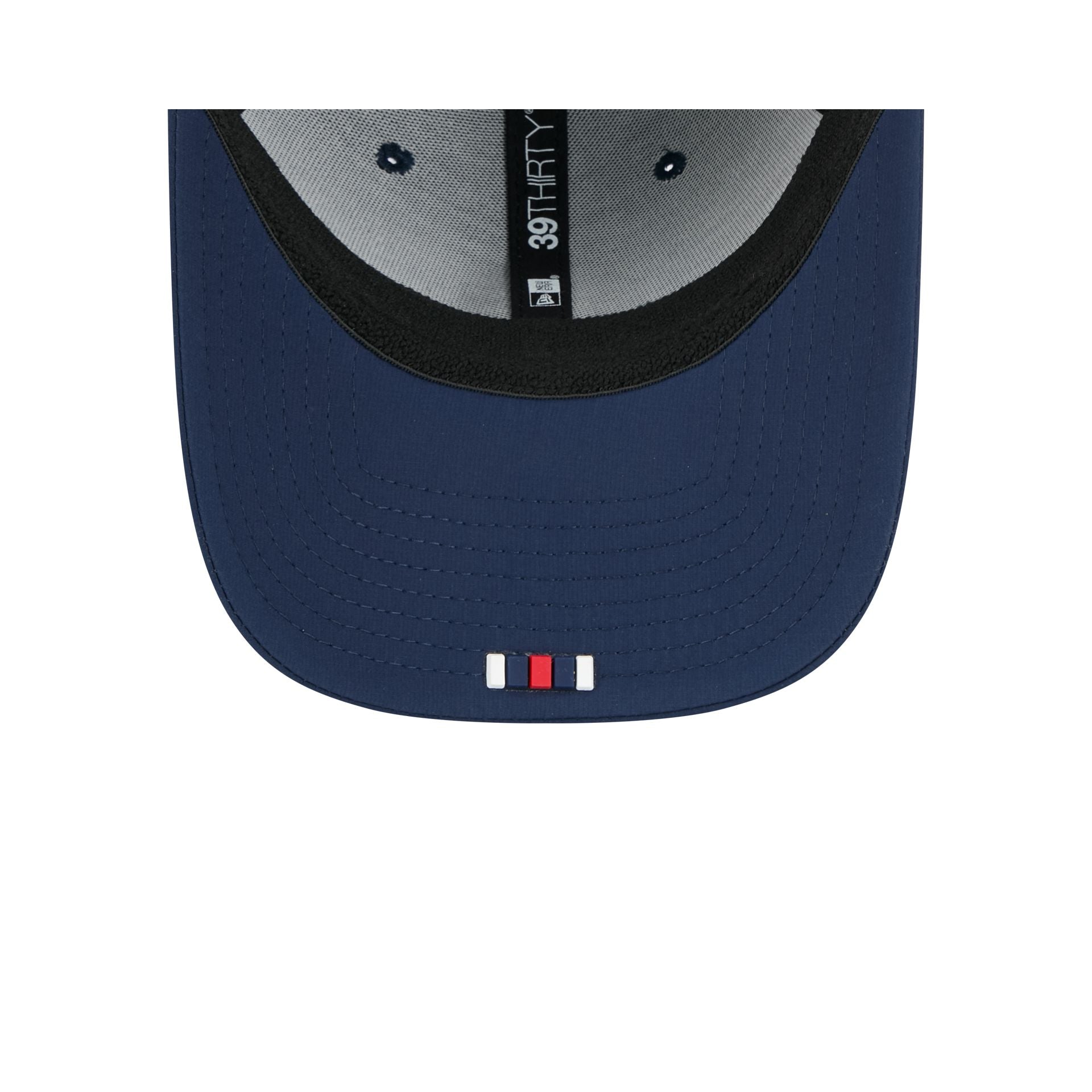 New England Patriots 2025 Sideline Hot Weather 39THIRTY Stretch Fit Hat