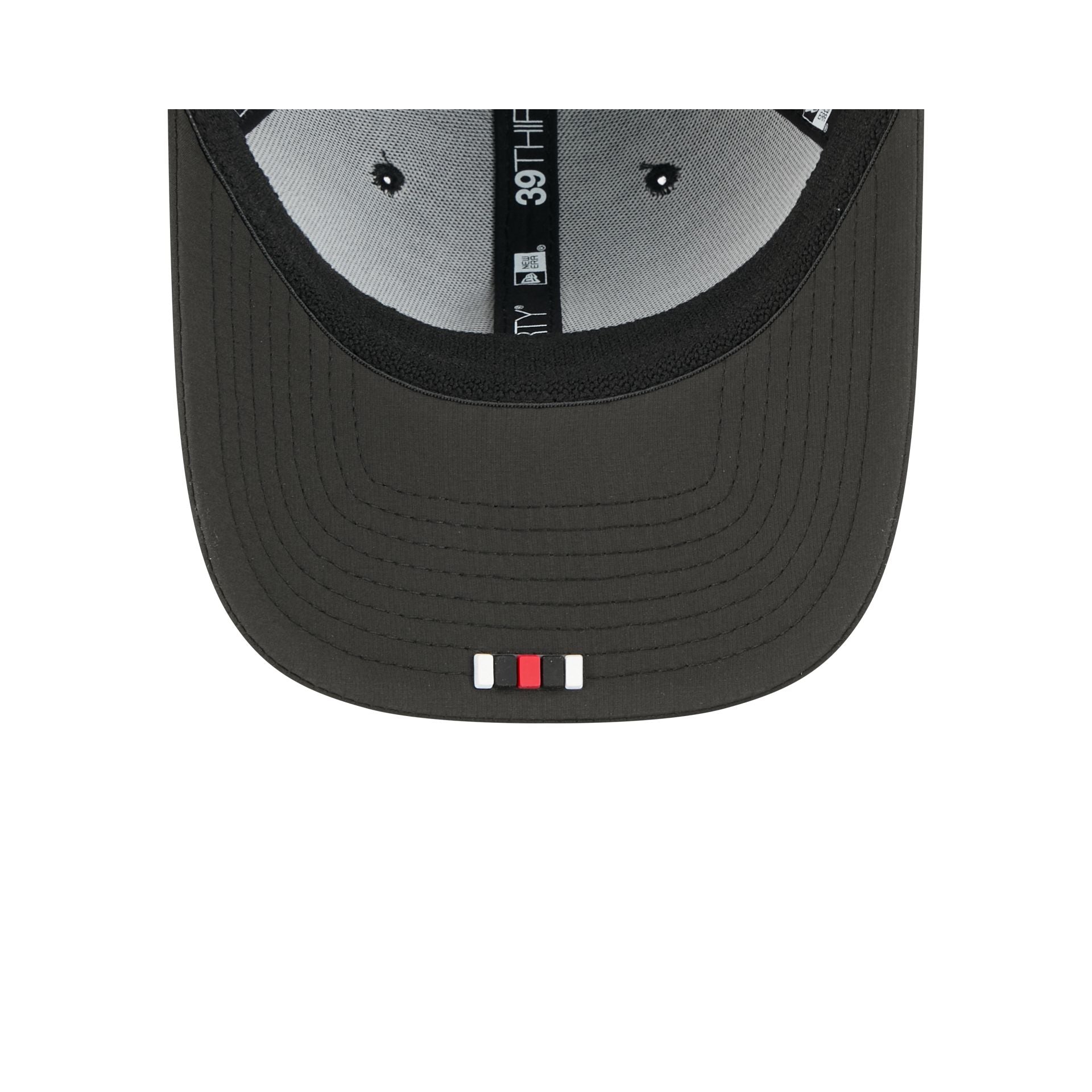 San Francisco 49ers 2025 Sideline Hot Weather Black 39THIRTY Stretch Fit Hat