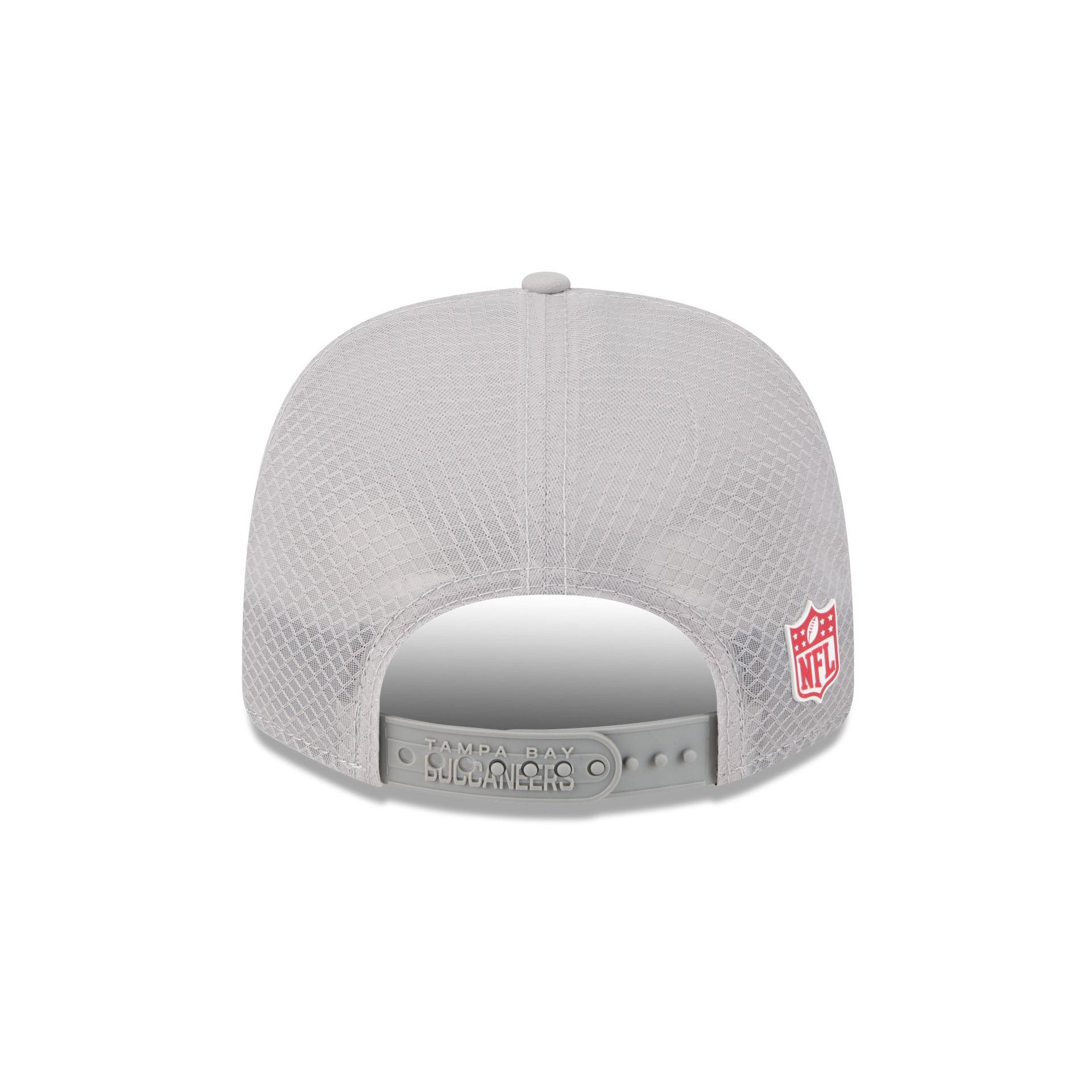 Tampa Bay Buccaneers 2025 Sideline Hot Weather Gray 9SEVENTY Trucker Hat