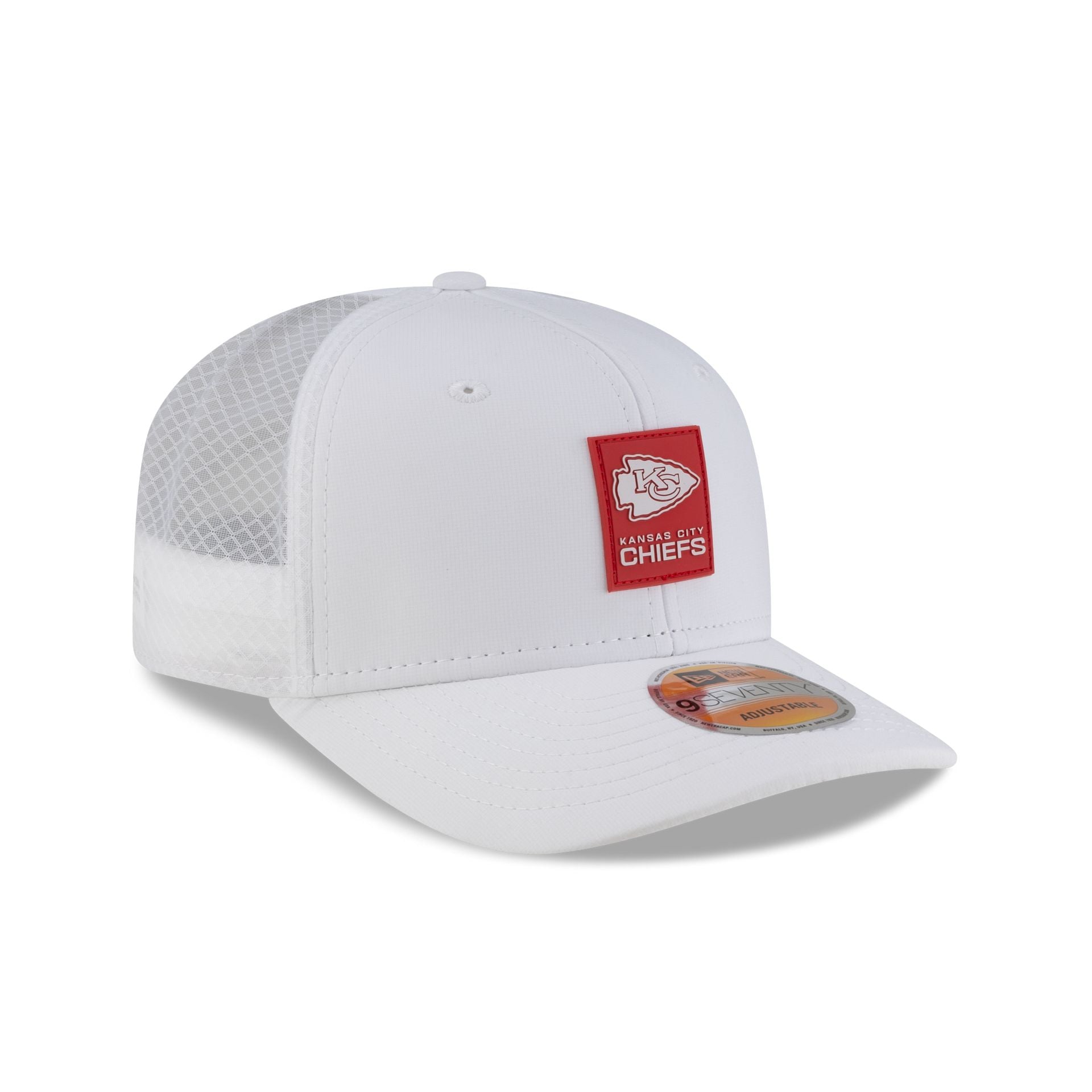 Kansas City Chiefs 2025 Sideline Hot Weather White 9SEVENTY Trucker Hat