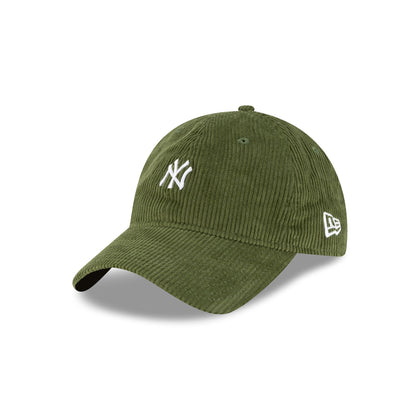 New York Yankees Mini Logo Green Corduroy 9TWENTY Adjustable Hat