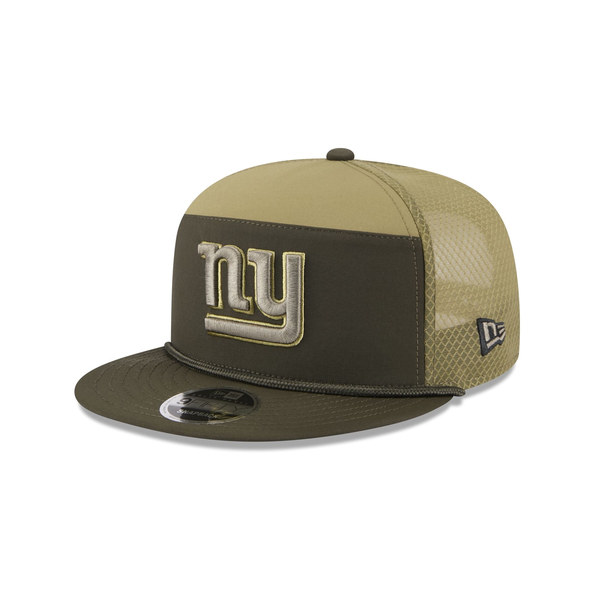 New York Giants 2025 Salute to Service Split Panel 9FIFTY Trucker Hat