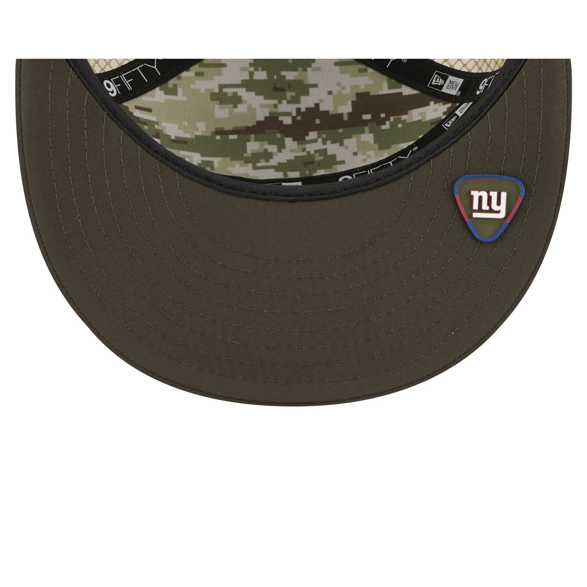 New York Giants 2025 Salute to Service Split Panel 9FIFTY Trucker Hat