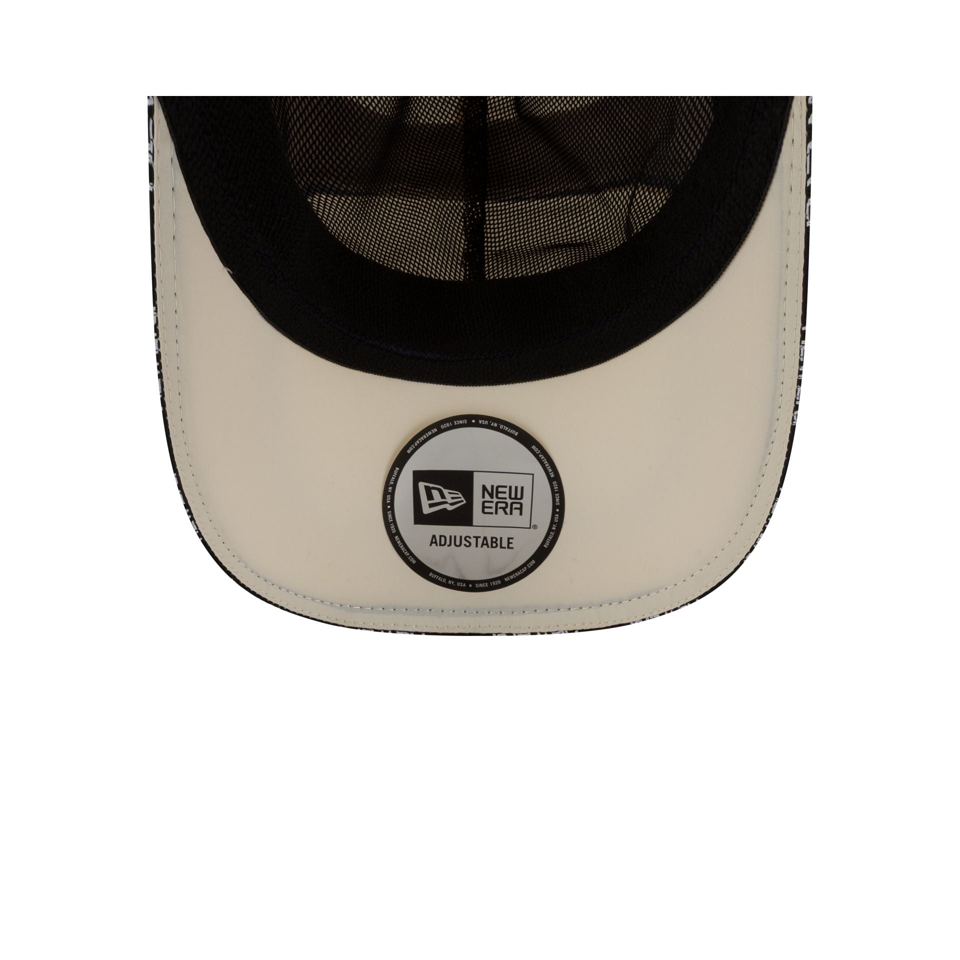 New Era Branded Wavy Chrome White Runner Strapback Hat