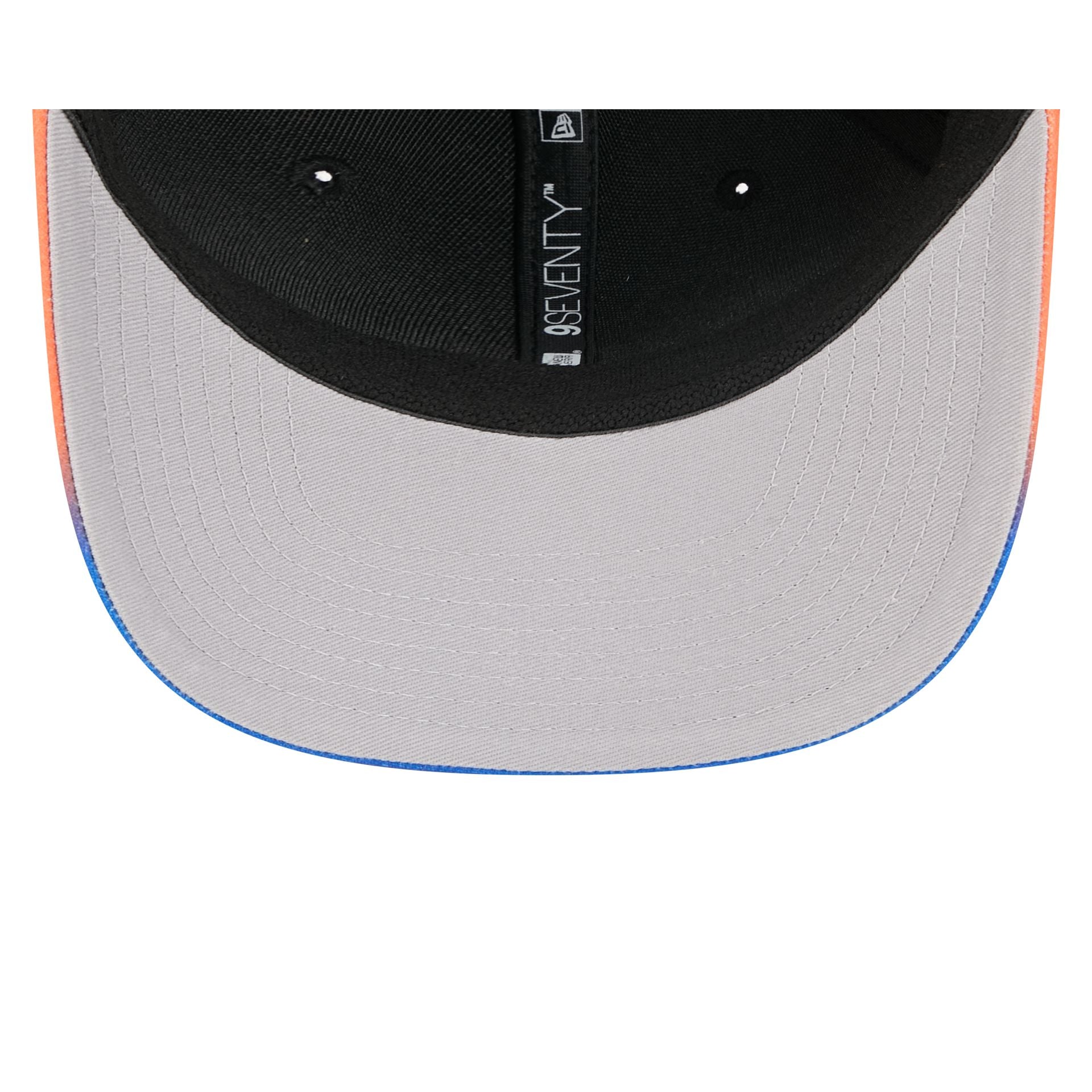 New York Knicks 2025 Statement Edition 9SEVENTY Stretch-Snap Hat