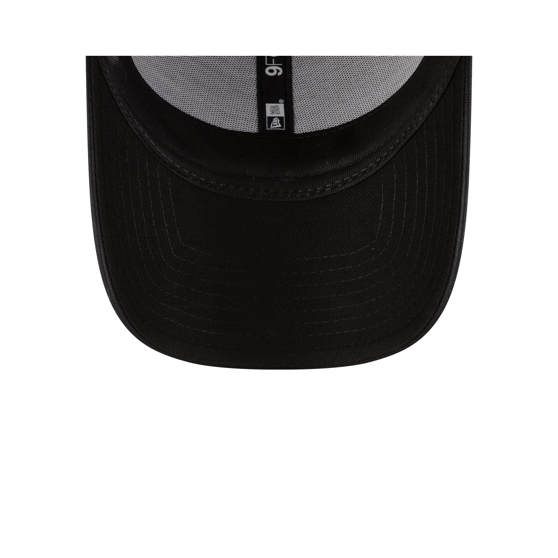 New York Yankees Faux Leather Women's Black 9FORTY Adjustable Hat