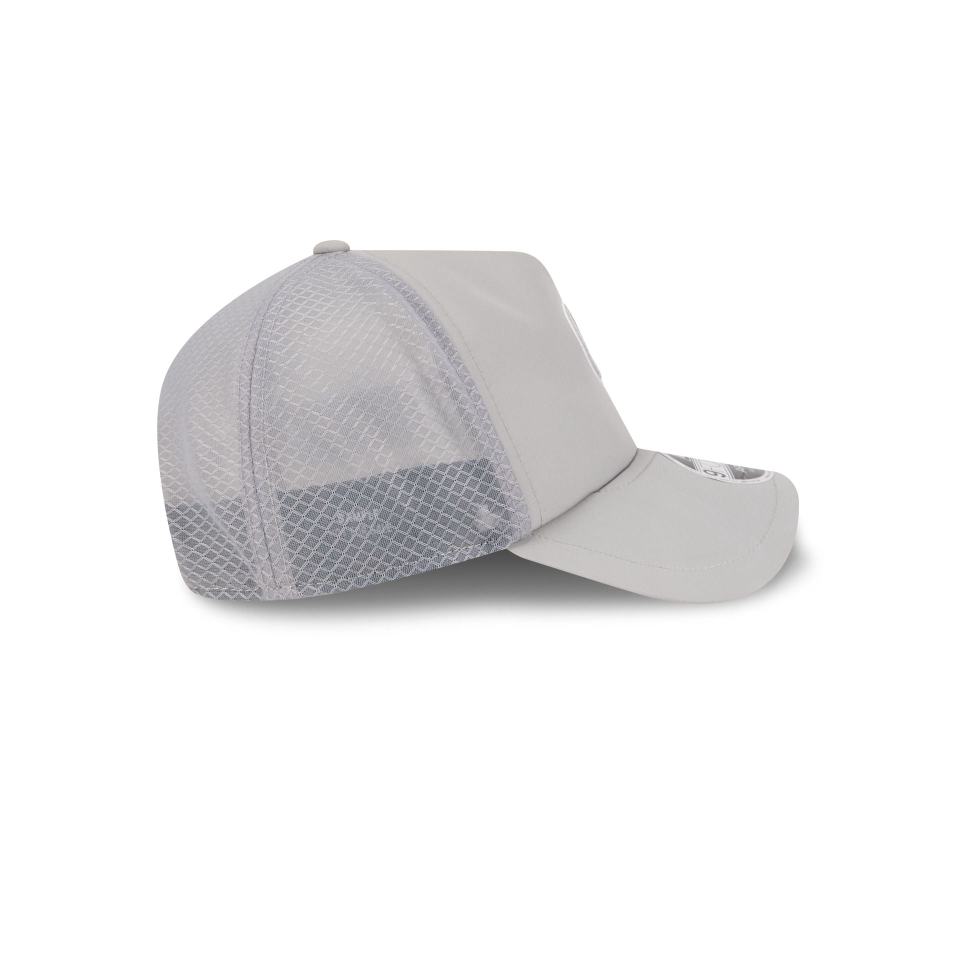 Chicago Cubs 2026 Batting Practice Gray 9FORTY APEX Trucker Hat