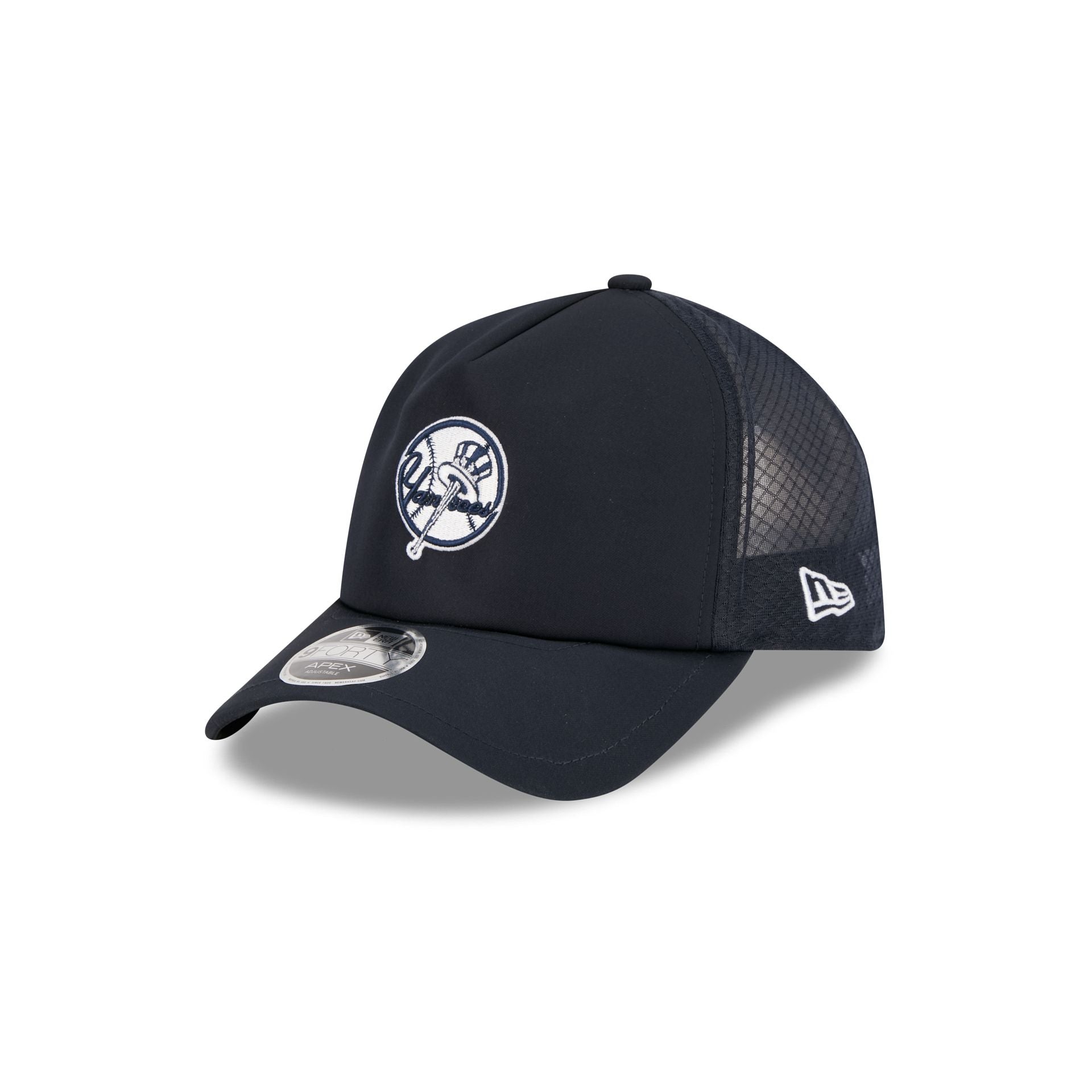 New York Yankees 2026 Batting Practice Alt Circle 9FORTY APEX Trucker Hat