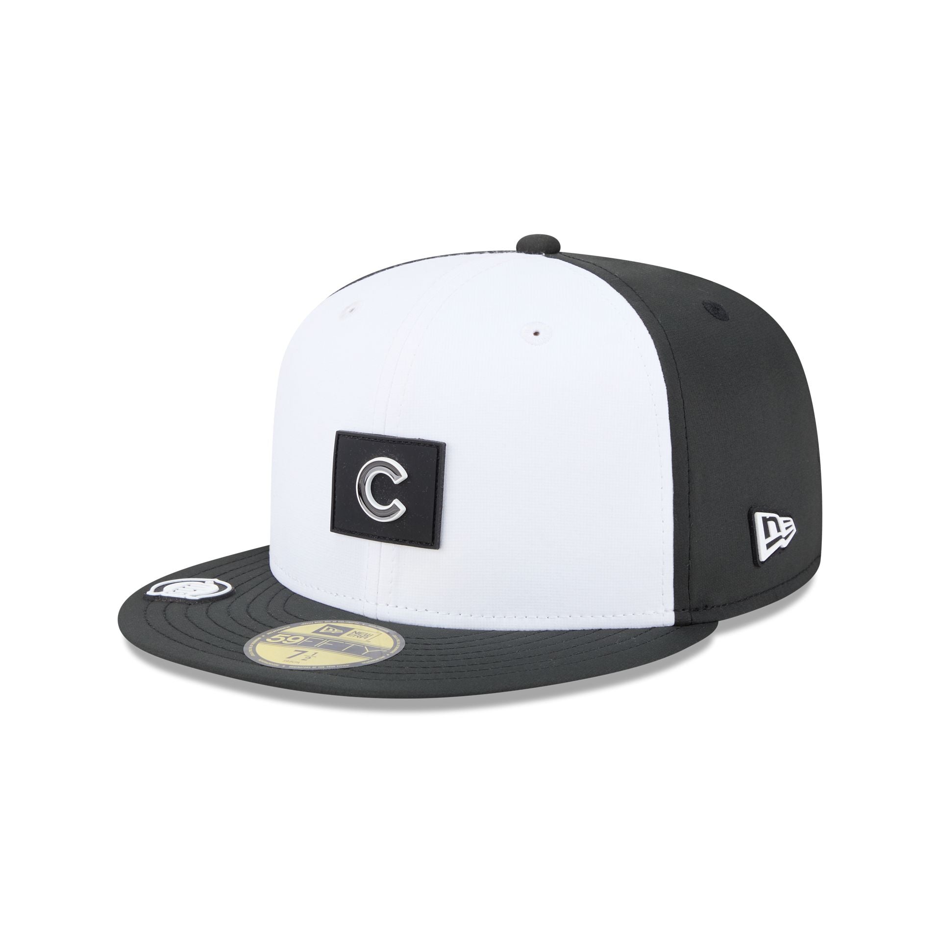 Chicago Cubs 2026 Clubhouse Black & White 59FIFTY Fitted Hat