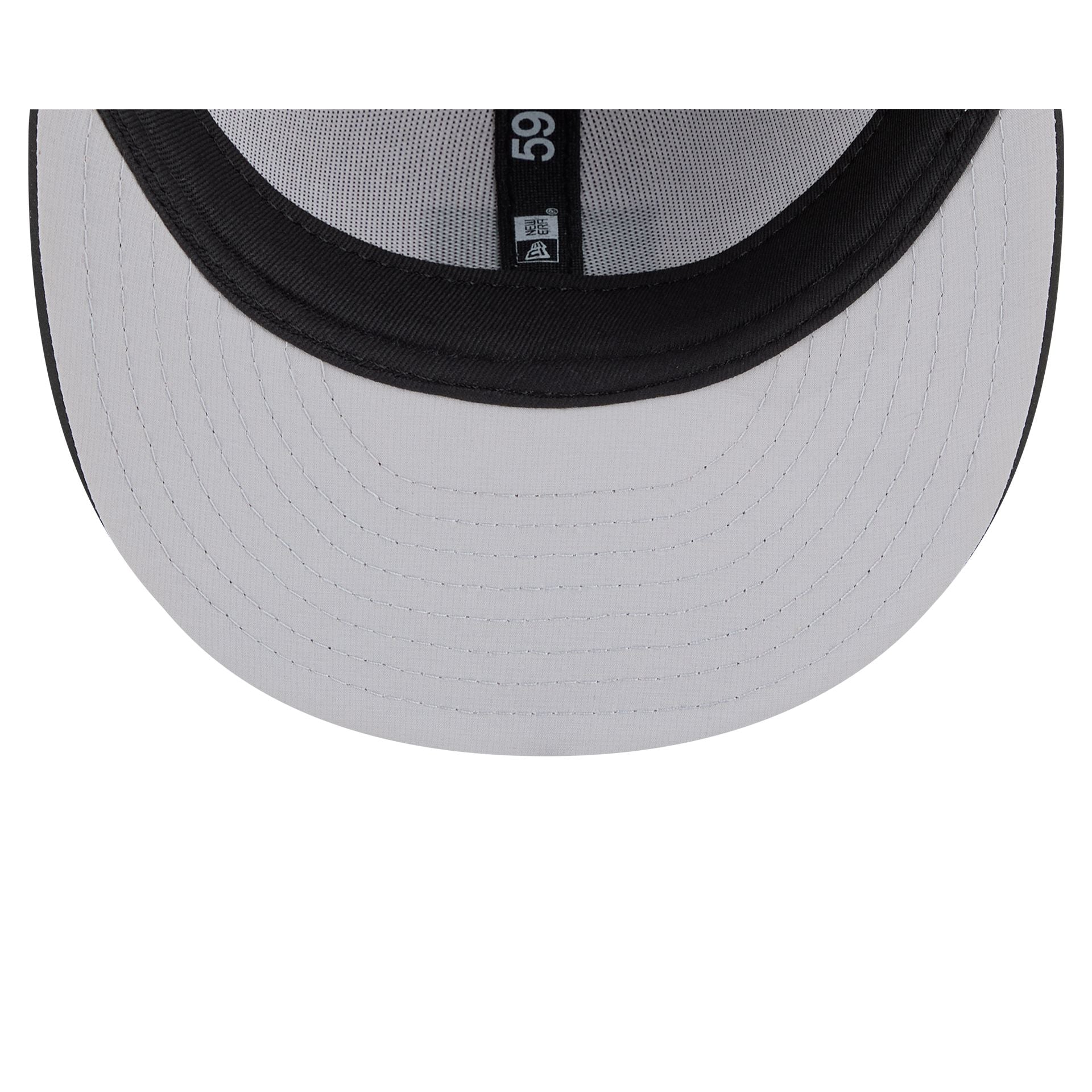 Chicago White Sox 2026 Clubhouse Black & White 59FIFTY Fitted Hat