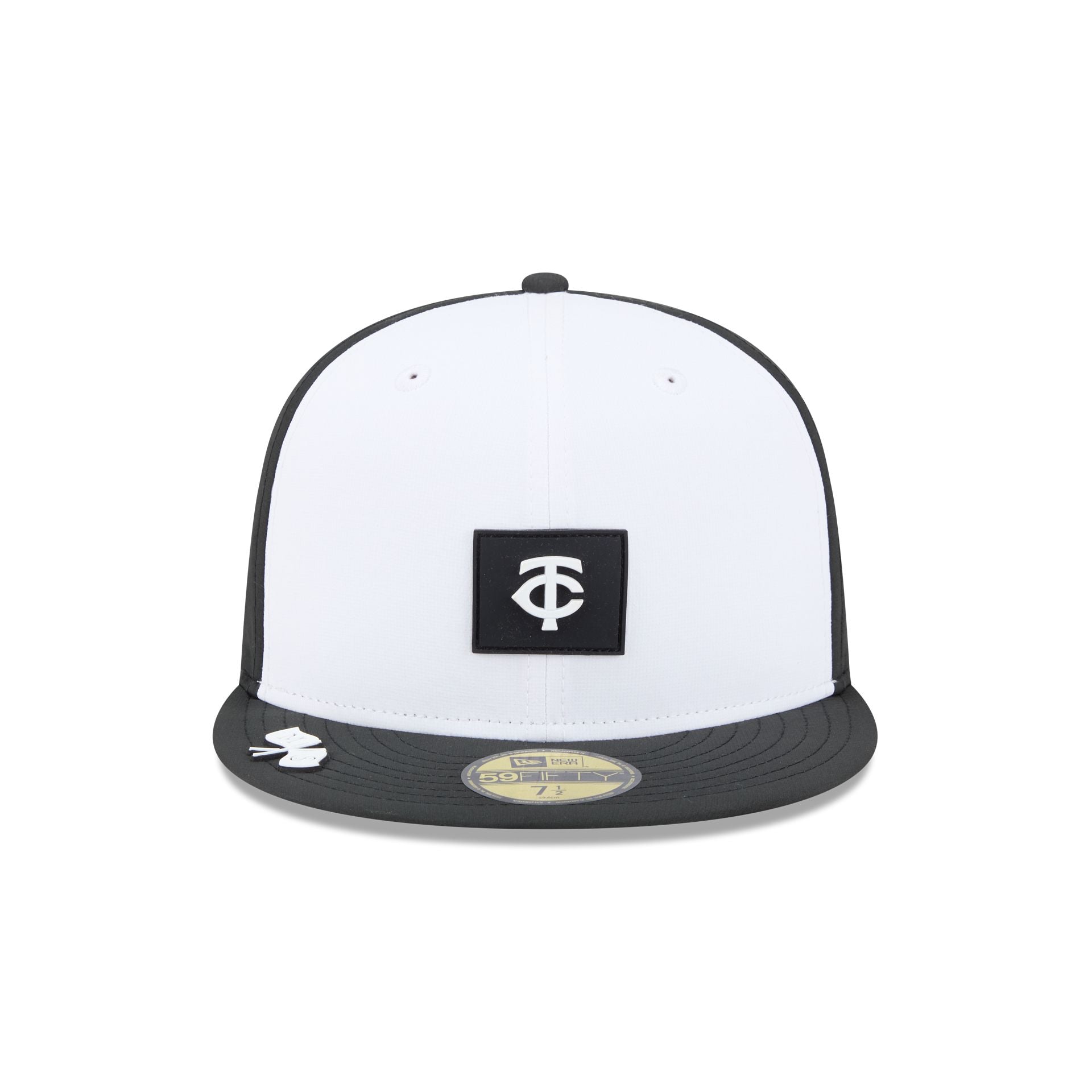 Minnesota Twins 2026 Clubhouse Black & White 59FIFTY Fitted Hat