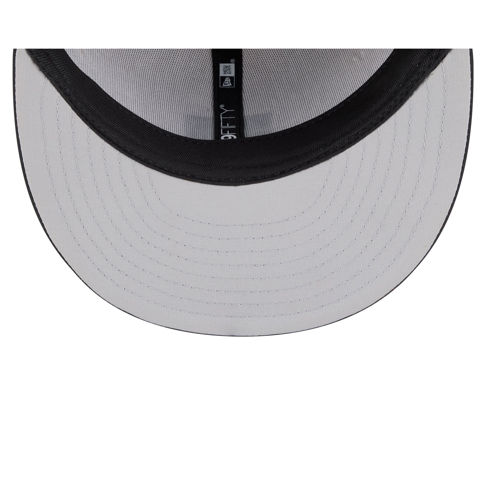 Milwaukee Brewers 2026 Clubhouse Black & White 59FIFTY Fitted Hat