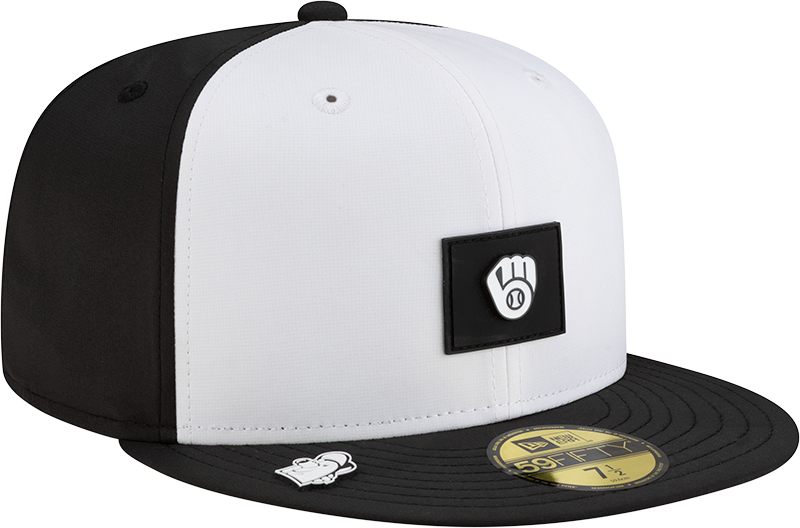 Milwaukee Brewers 2026 Clubhouse Black & White 59FIFTY Fitted Hat