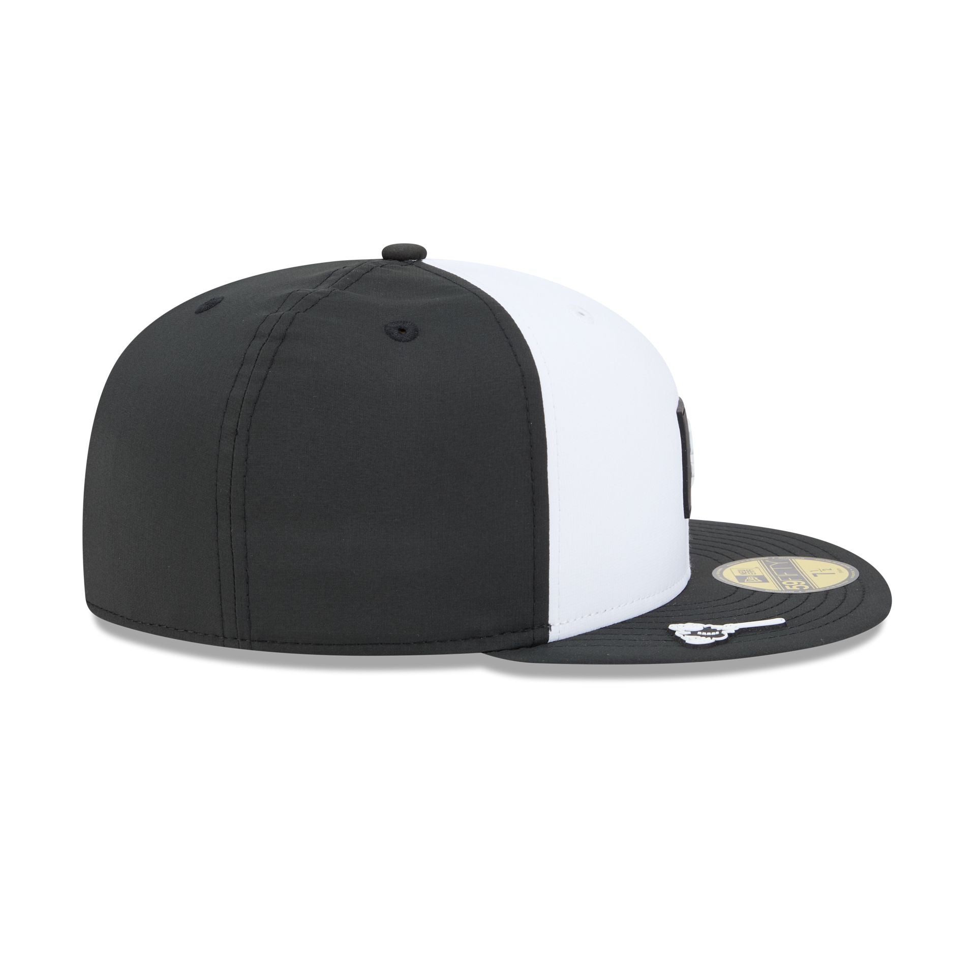 San Diego Padres 2026 Clubhouse Black & White 59FIFTY Fitted Hat