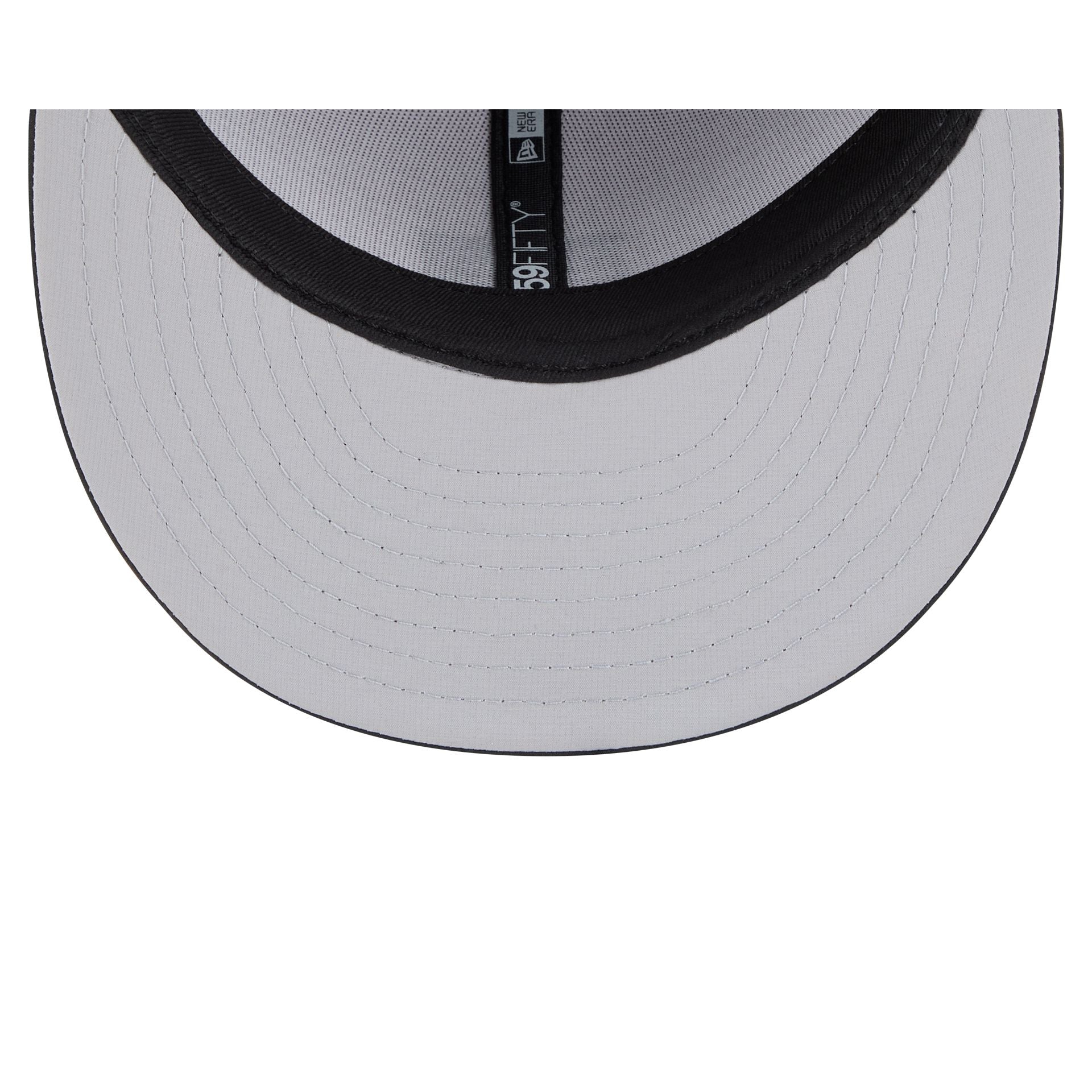 San Diego Padres 2026 Clubhouse Black & White 59FIFTY Fitted Hat