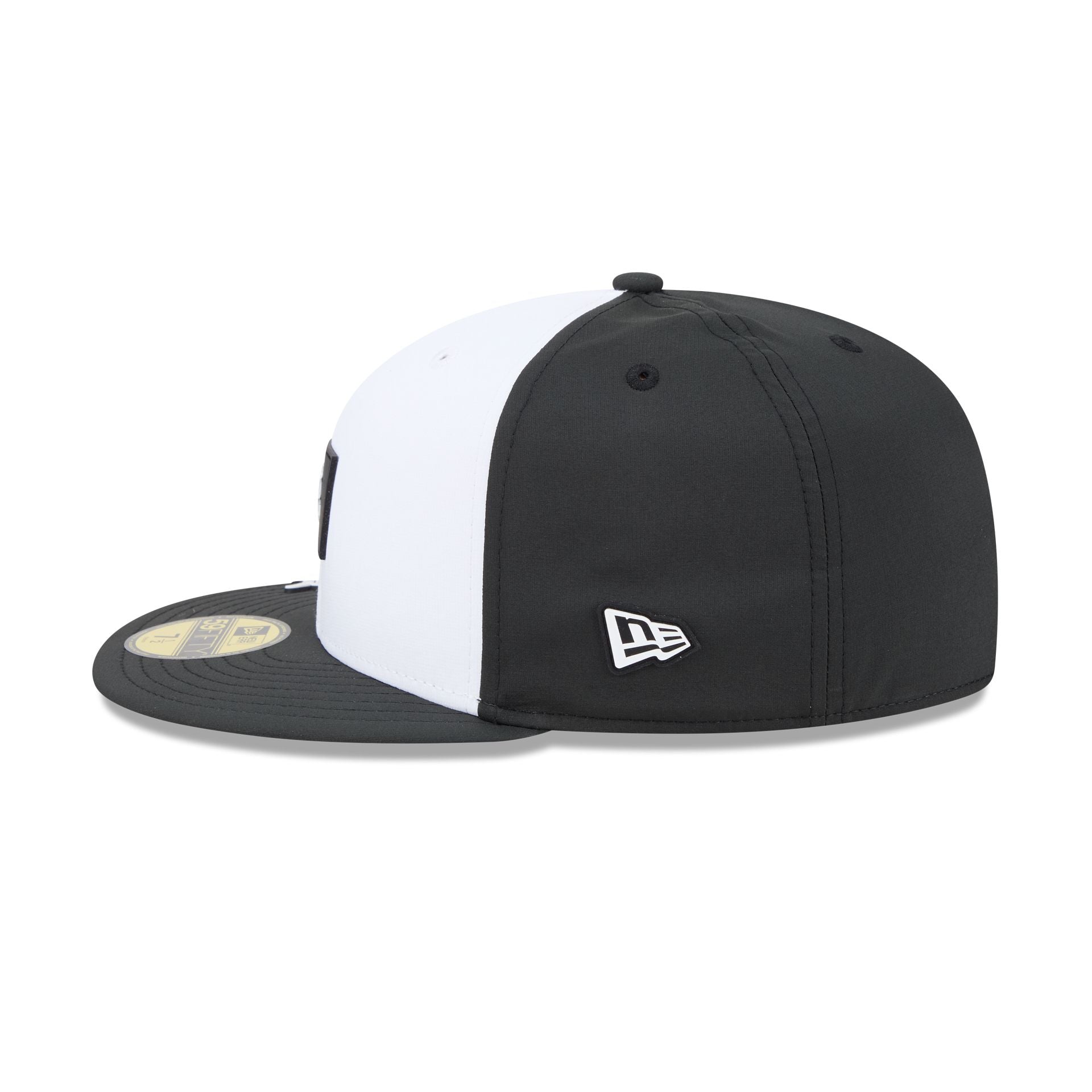 Pittsburgh Pirates 2026 Clubhouse Black & White 59FIFTY Fitted Hat