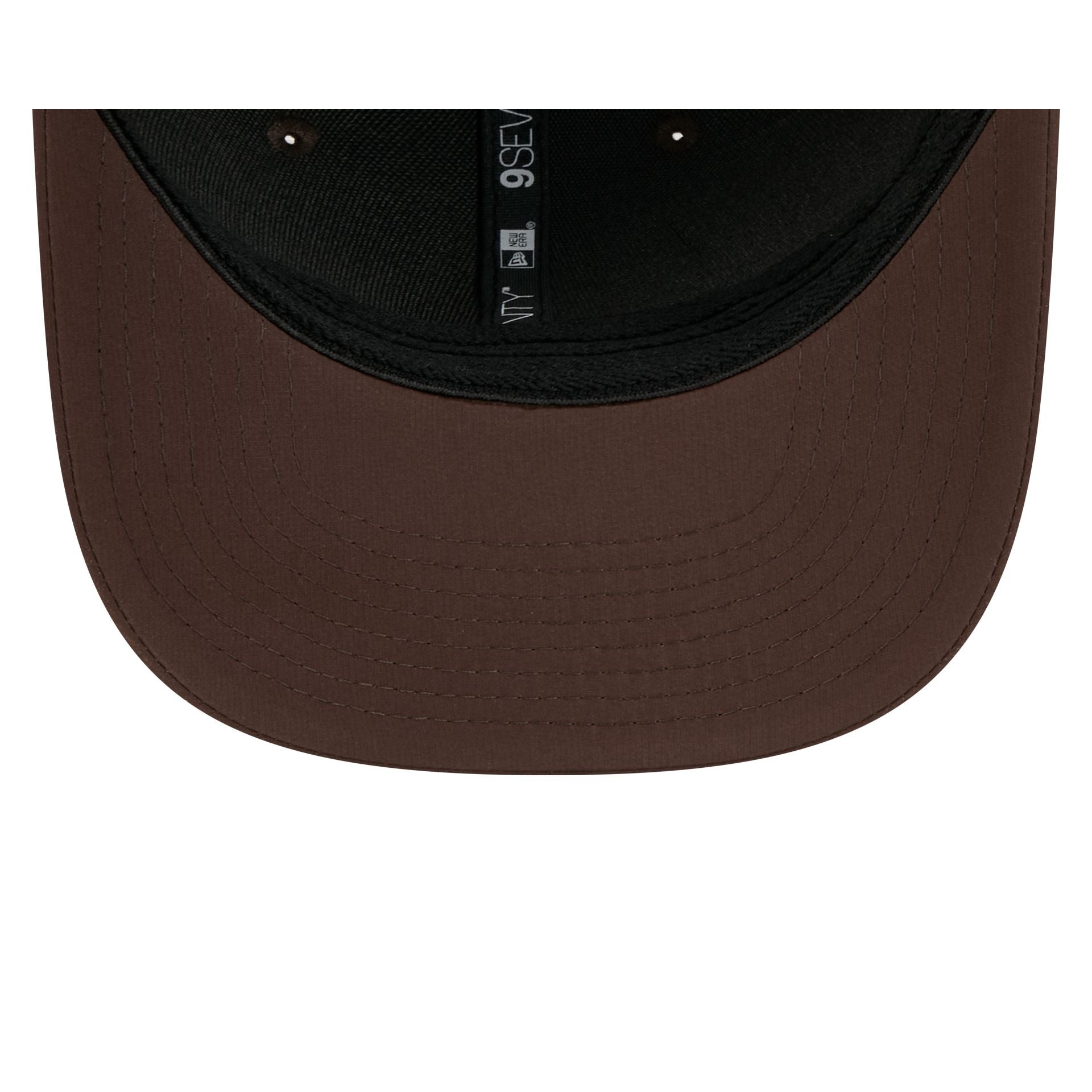 San Diego Padres 2026 Clubhouse 9SEVENTY Stretch-Snap Hat