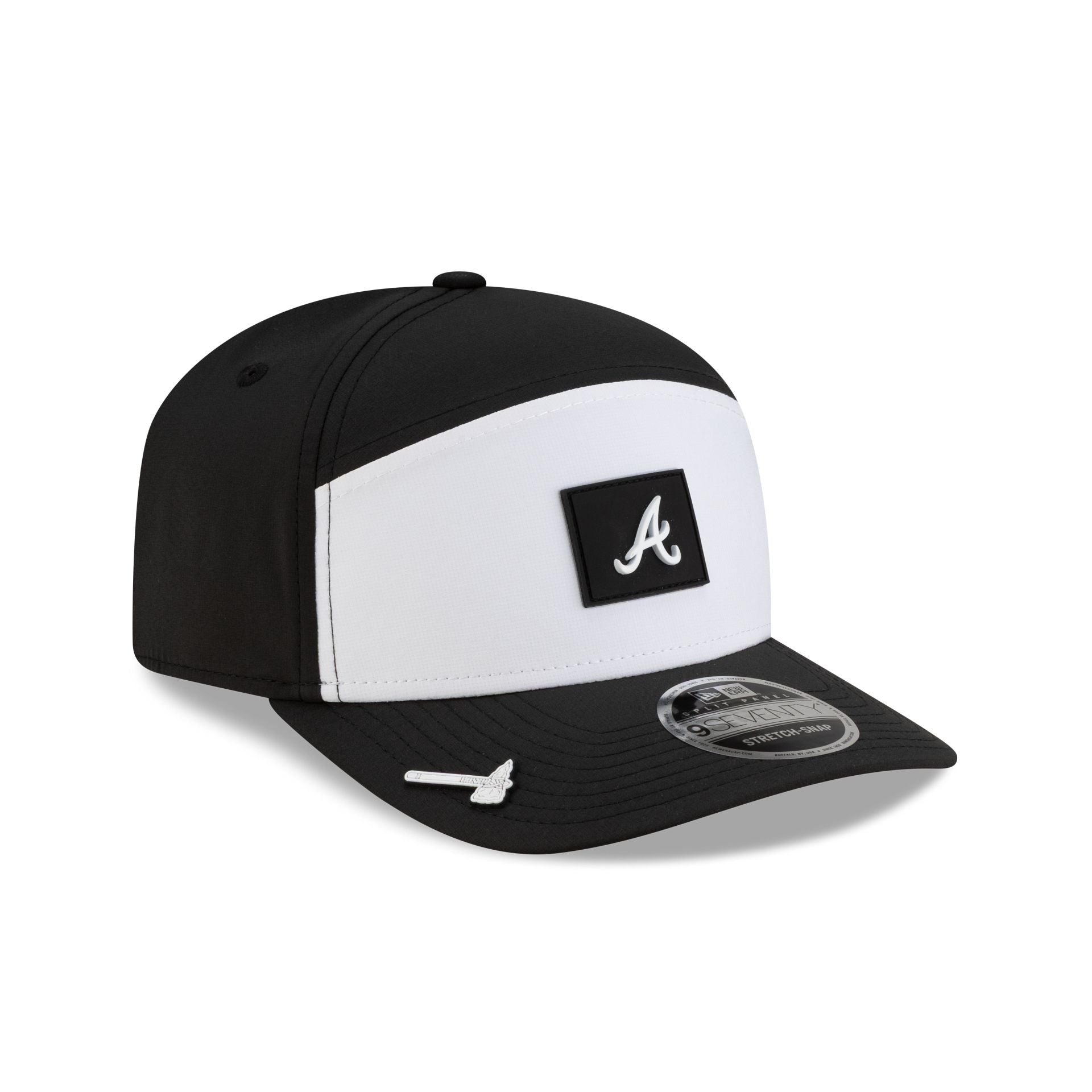 Atlanta Braves 2026 Clubhouse Black & White Split Panel 9SEVENTY Stretch-Snap Hat