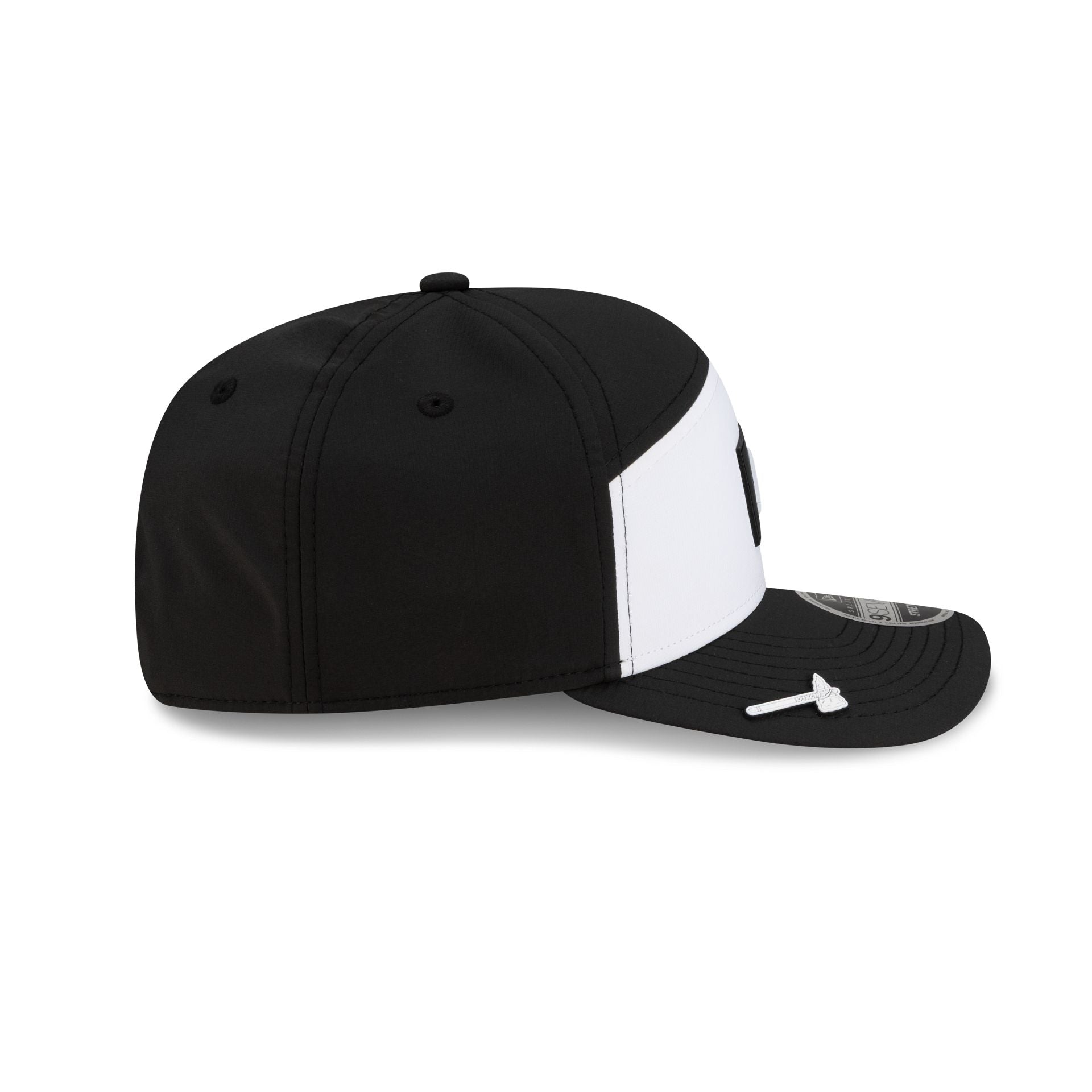 Atlanta Braves 2026 Clubhouse Black & White Split Panel 9SEVENTY Stretch-Snap Hat